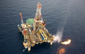 رئيس الوزراء الإيطالي يبحث مع بينت تصدير الغاز الفلسطيني المسروق إلى أوروبا