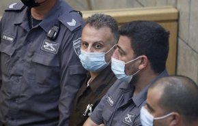 الأسير الفلسطيني قادري يهزم الإحتلال ويعلّق إضرابه عن الطعام