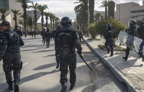 القبض على خلية نسائية بشبهة 'الإرهاب' في تونس

