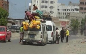 تصاعد الاحتجاجات يجبر الأسر على مغادرة عدن