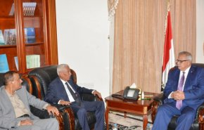 بن حبتور يوضح أهداف زيارة السفير الأمريكي لحضرموت والمهرة 