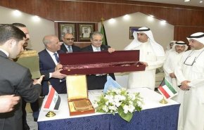 الكويت تتسلم 738 صندوقا بمقتنيات تعود لفترة إجتياح الكويت