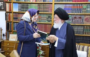  أية الله حسين الصدر يستقبل السفيرة الاميركية لدى بغداد في مكتبه