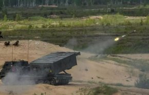 كييف: وصول أول دفعة من صواريخ M270 من بريطانيا