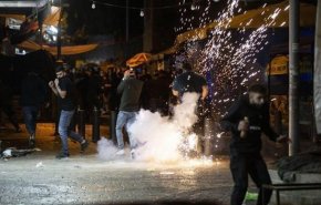 شبان فلسطينيون يستهدفون بؤرة استيطانية في سلوان