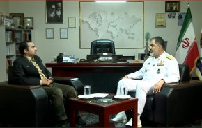 شاهد.. ادميرال ايراني يكشف كيفية الرد على اي تهديد أمني
