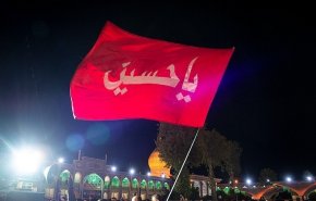 بالصور.. إقامة مراسم العزاء الحسيني في مسجد شاهجراغ بشيراز