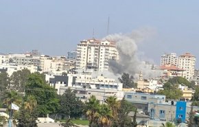 شاهد.. الإحتلال يهتك حرمة قطاع غزة