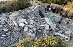  الإحتلال يهدم منزلي الأسيرين الفلسطينيين صبيحات والرفاعي 