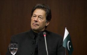 عمران خان يتهم الحكومة بحجب يوتيوب خلال إلقائه كلمة

