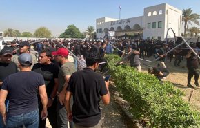 العراق.. بعد البرلمان؛ انصار الصدر يحاصرون مؤسسة جديدة