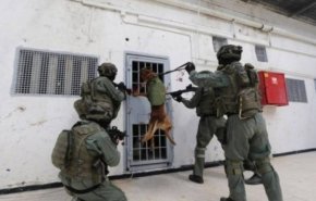 توتر شديد في سجون الاحتلال بعد فرض عزل مضاعف على الأسرى