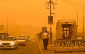 عاصفة ترابية تضرب العاصمة العراقية بغداد