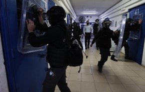 الحركة الأسيرة: الدخول في مرحلة حل التنظيم بسجون الاحتلال اعتبارا من الاحد