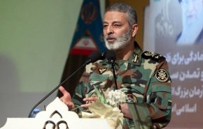 ضباط من دول صديقة يدرسون الماجستير في العلوم العسكرية في ايران