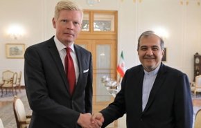 طهران تؤكد على إزالة العقبات في طريق نقل المساعدات الإنسانية للشعب اليمني