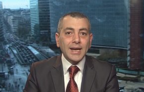 باحث مصري شهير يوصي دفن جثته في صنعاء وبجانبه هذا الشيء