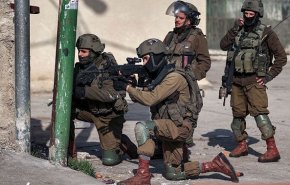 الاحتلال الإسرائيلي يقتحم الضفة الغربية ويعتقل شبان فلسطينيين