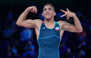 المصارع الإيراني 