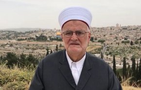 خطيب الأقصى: من حق المقدسيين اختيار مناهجهم الدراسية