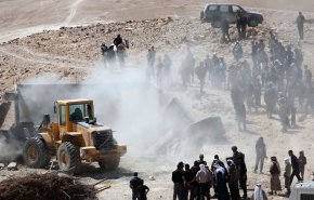 الاحتلال يشرد عائلة مكونة من 14 شخصا في النقب