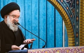 خطيب جمعة طهران: أميركا التي تريد فرض العزلة على ايران انقلب السحر عليها