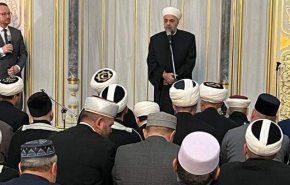 وزير الأوقاف السوري يلقي خطبة الجمعة بجامع موسكو الكبير
