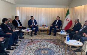 وزيرا الخارجية الايراني والسريلانكي يناقشان زيادة التبادل التجاري
