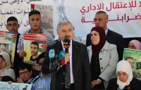 رئيس الوزراء محمد اشتية: 'لن يهدأ لنا بال إلا بتحرير أسرانا'
