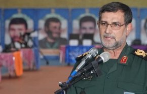 الادميرال تنكسيري: أبناء الثورة لن يستسلموا لتيار النفاق والكفر