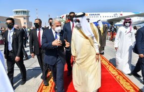 مستنقع التطبيع.. وزير الزراعة البحريني يصل تل ابيب