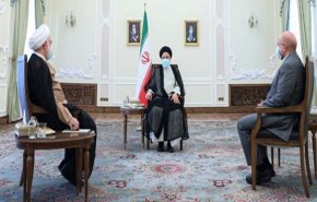 رؤساء السلطات الثلاث: العدو يحاول عرقلة نشاط المراكز العلمية والبحثية
