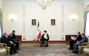 رئيسي: التعاون الفعال مع المنظمات الإقليمية من أولويات سياسة ايران الخارجية 