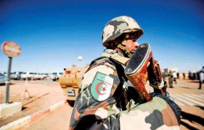 الجيش الجزائري يعلن القبض على 8 عناصر إرهابية