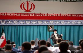 قائد الثورة الإسلامية: أميركا ضعيفة للغاية