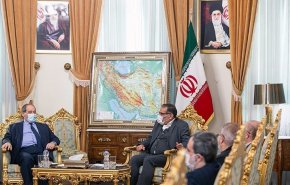 المقداد وشمخاني يبحثان المستجدات والتطورات على الساحة الإقليمية والدولية