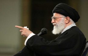مواقف السيد خامنئي وعجز أميركا في مواجهة أيران