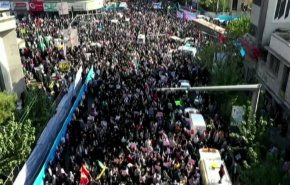 شاهد.. كل انحاء ايران صدحت لا للاستكبار العالمي