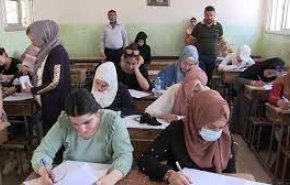 أعباء اقتصادية على التلاميذ في مناطق قسد بسبب 'تسييس التعليم'