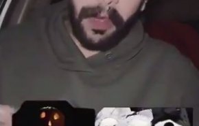 شاهد.. ناشط سعودي يقصف جبهة المحتفلين بالهالوين
