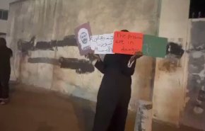 شاهد.. تجدد التظاهرات في السنابس رفضا لانتخابات البحرين الصورية