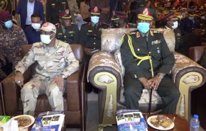 السودان: البرهان يعيد البشير للسجن والشعب يهتف بحكومة مدنية