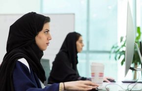 شاهد.. شروط خطيرة تفرضها بعض فنادق السعودية على الراغبات بالعمل!