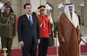 رئيس الوزراء العراقي يصل إلى دولة الكويت + صور
