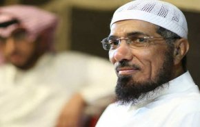 سلسلة تغريدات للشيخ سلمان العودة بعد تداول مكالمته + فيديو