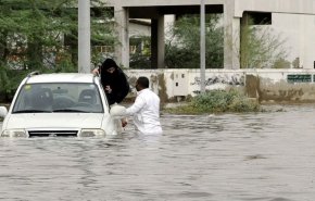 بالفيديو.. السيول تضرب خطط إبن سلمان عرض الحائط 