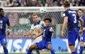 عندما يعلم الصحفي الإيراني النطق الصحيح للاعب منتخب أمريكا + فيديو