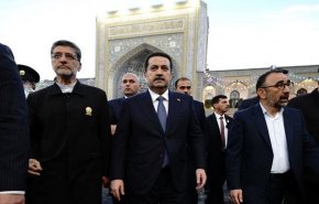 بالفيديو..السوداني يزور مرقد الإمام الرضا 