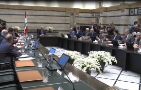 وسط جدل سياسي.. حكومة ميقاتي تعقد جلسة استثنائية 