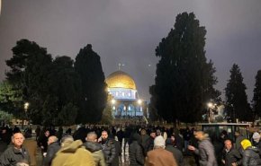 الآلاف يلبون نداء الفجر العظيم بالأقصى والإبراهيمي ومساجد الضفة